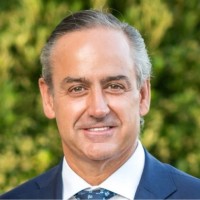 Carlos Madruga, Educare